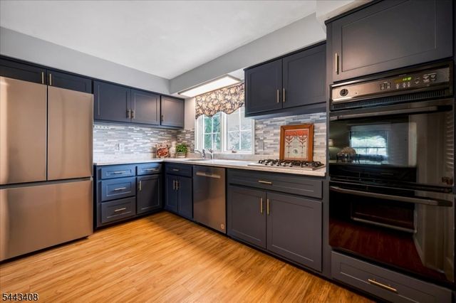 1094 Cambridge Ln, Bridgewater Twp., NJ 08807
