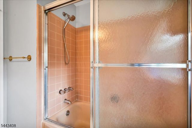 1094 Cambridge Ln, Bridgewater Twp., NJ 08807