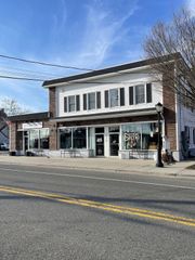 510 Montauk Highway Upper East Apartment, Eastport, NY 11941