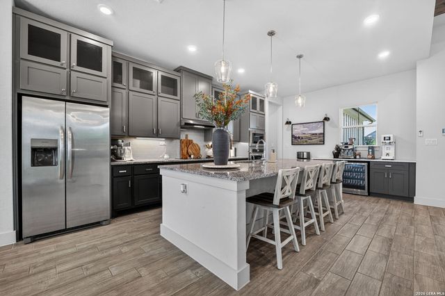 160 Pradera Ridge, Floresville, TX 78114