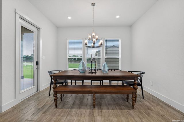 160 Pradera Ridge, Floresville, TX 78114