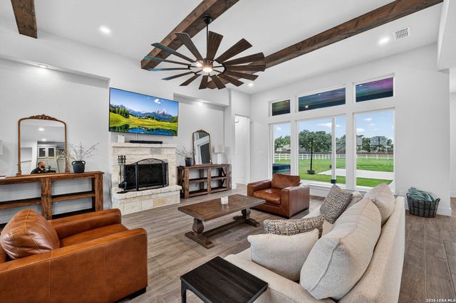 160 Pradera Ridge, Floresville, TX 78114