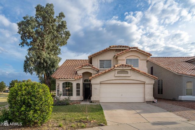 8913 W MARCONI Avenue, Peoria, AZ 85382