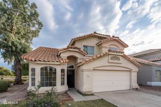 8913 W MARCONI Avenue, Peoria, AZ 85382