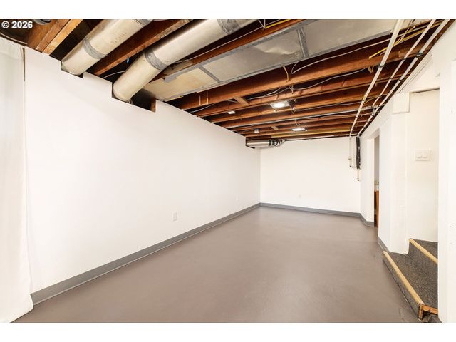 1317 Ne 109TH Ave, Portland, OR 97220