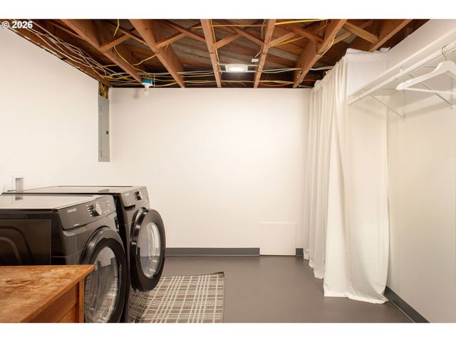 1317 Ne 109TH Ave, Portland, OR 97220