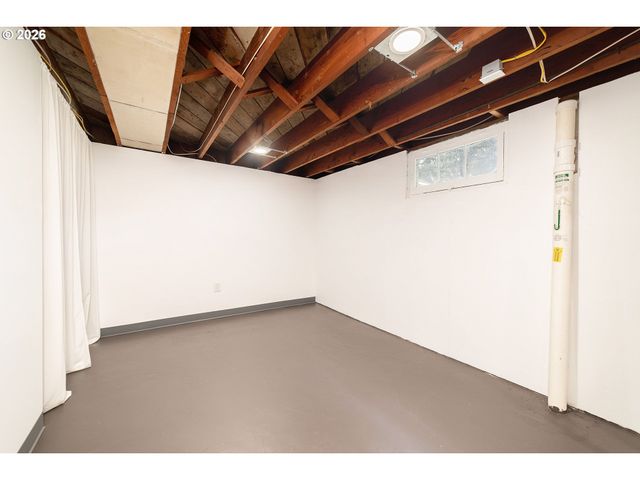 1317 Ne 109TH Ave, Portland, OR 97220