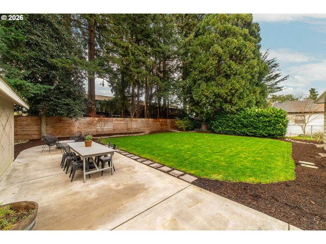 1317 Ne 109TH Ave, Portland, OR 97220