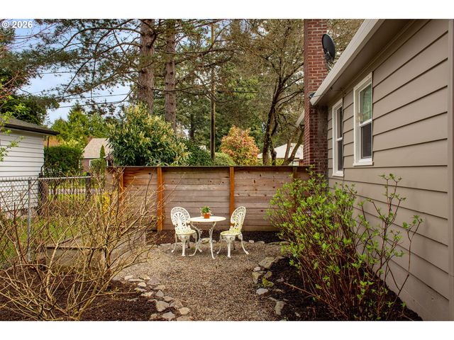 1317 Ne 109TH Ave, Portland, OR 97220
