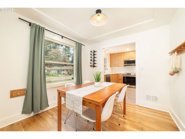 1317 Ne 109TH Ave, Portland, OR 97220