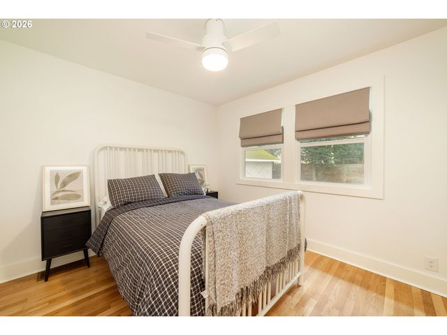 1317 Ne 109TH Ave, Portland, OR 97220