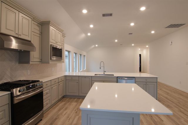 2511 Chestnut Oak Circle, Katy, TX 77494