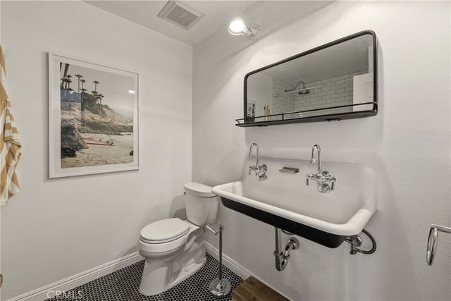 306 Campbell Lane, Costa Mesa, CA 92627