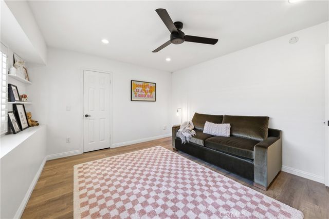 306 Campbell Lane, Costa Mesa, CA 92627