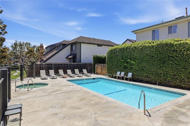 306 Campbell Lane, Costa Mesa, CA 92627