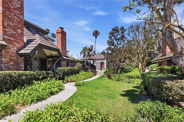 306 Campbell Lane, Costa Mesa, CA 92627