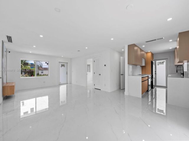 1007 Citrus Isle, Fort Lauderdale, FL 33315