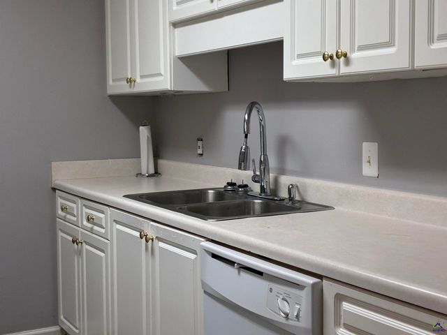 107 Onyx Court, Warner Robins, GA 31093