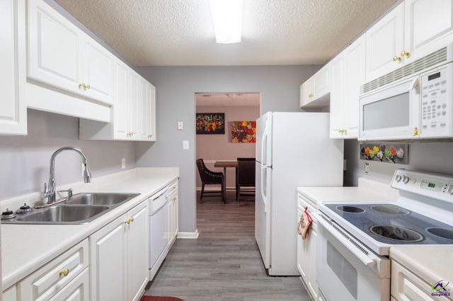 107 Onyx Court, Warner Robins, GA 31093