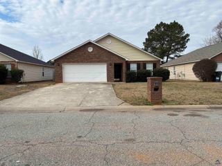 107 Onyx Court, Warner Robins, GA 31093