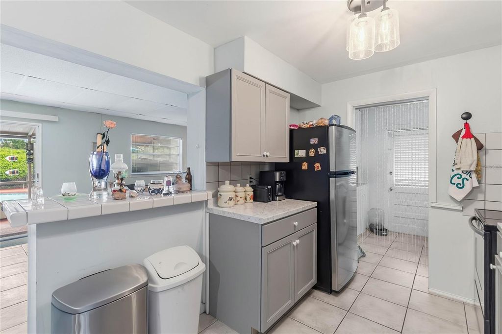 Image 12 of property listing at 6210 SPANISH OAK DRIVE, Orlando, FL 32809