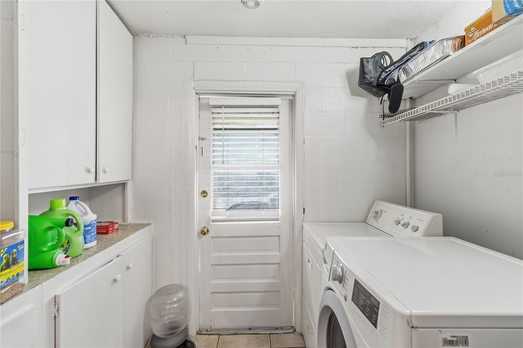 Image 13 of property listing at 6210 SPANISH OAK DRIVE, Orlando, FL 32809