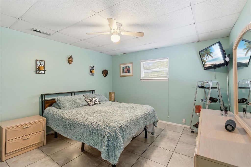 Image 15 of property listing at 6210 SPANISH OAK DRIVE, Orlando, FL 32809