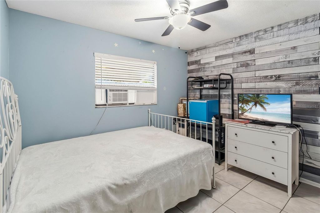 Image 19 of property listing at 6210 SPANISH OAK DRIVE, Orlando, FL 32809