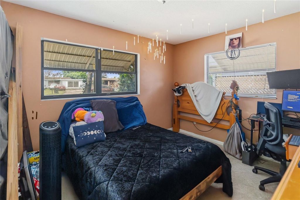 Image 20 of property listing at 6210 SPANISH OAK DRIVE, Orlando, FL 32809