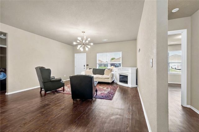 729 69th Avenue, Bentonville, AR 72713