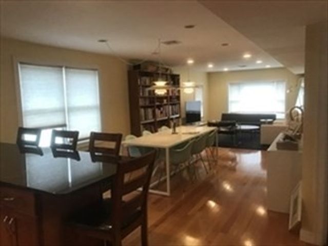 11 Oak St -, Watertown, MA 02472