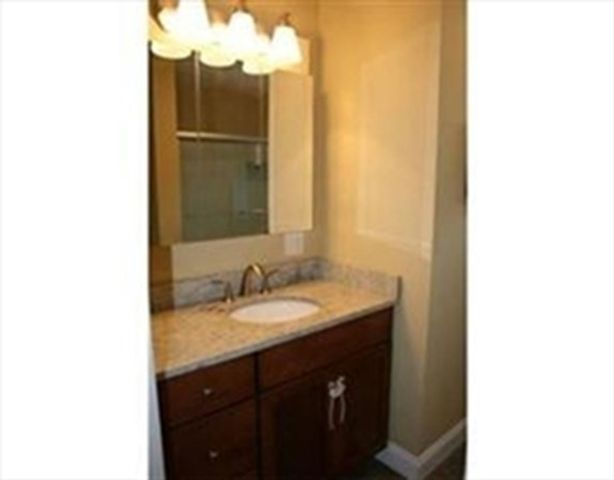 11 Oak St -, Watertown, MA 02472