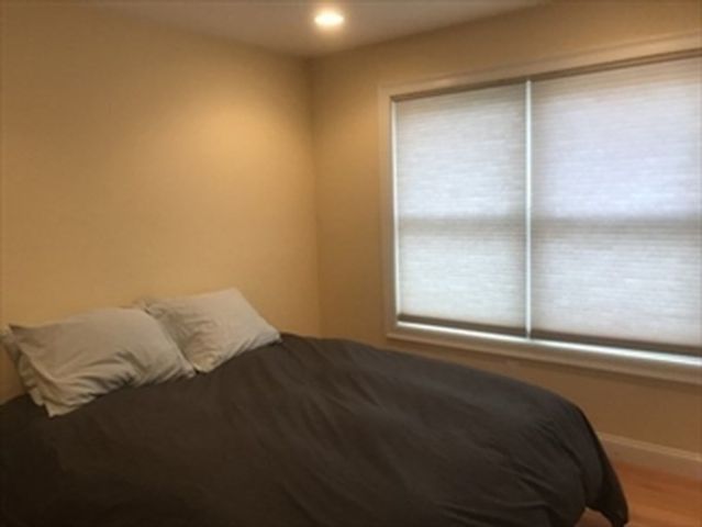 11 Oak St -, Watertown, MA 02472