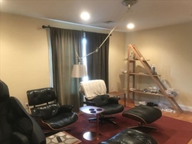 11 Oak St -, Watertown, MA 02472