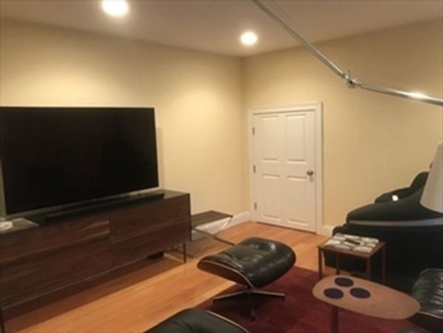 11 Oak St -, Watertown, MA 02472