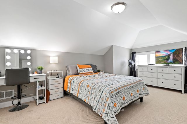 10114 S Peoria Street, Chicago, IL 60643