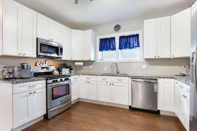 10114 S Peoria Street, Chicago, IL 60643