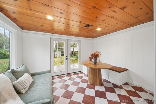 928 S Urbana Avenue, Tulsa, OK 74112