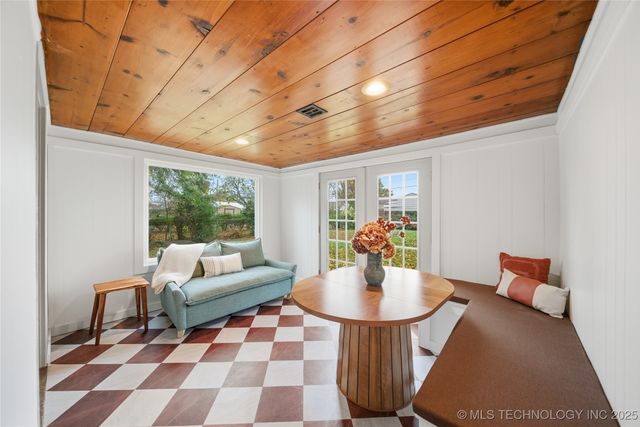 928 S Urbana Avenue, Tulsa, OK 74112