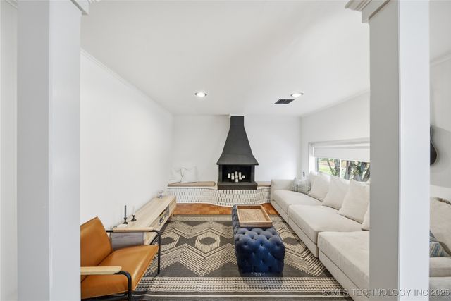 928 S Urbana Avenue, Tulsa, OK 74112