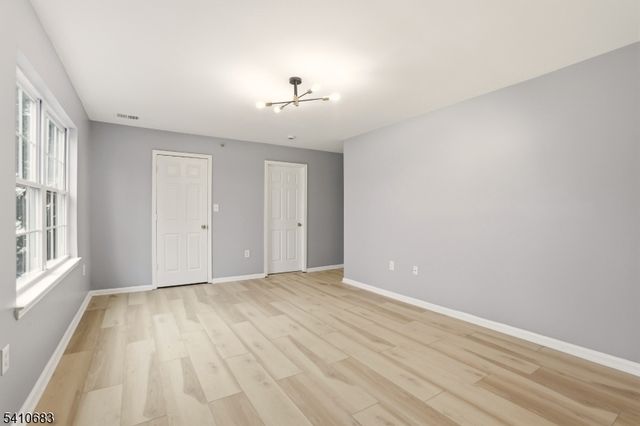 215 Hillside Ave, Newark City, NJ 07108