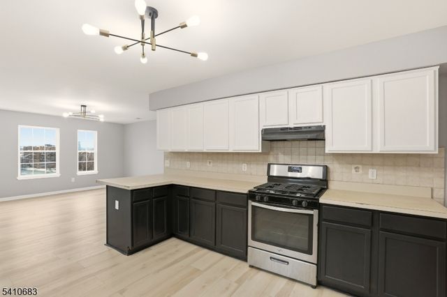 215 Hillside Ave, Newark City, NJ 07108