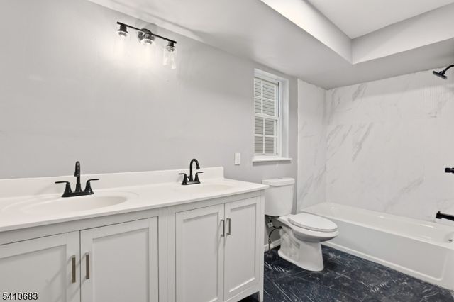 215 Hillside Ave, Newark City, NJ 07108