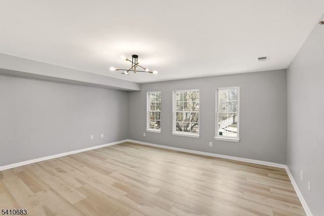 215 Hillside Ave, Newark City, NJ 07108