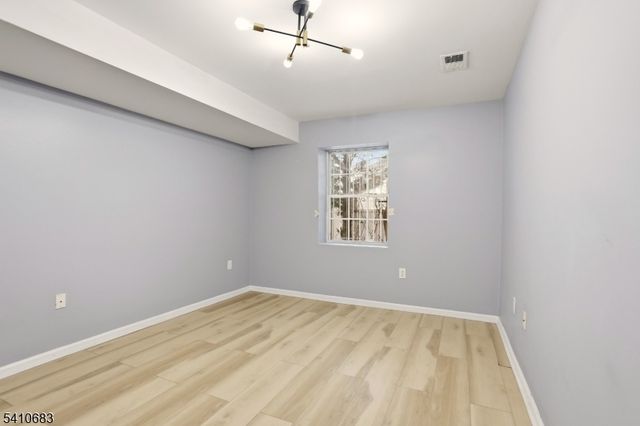 215 Hillside Ave, Newark City, NJ 07108