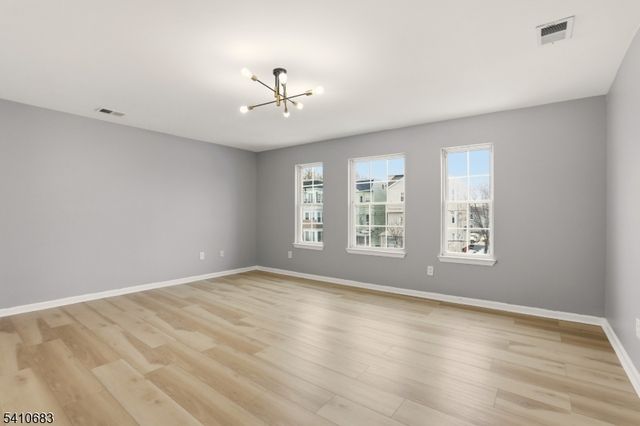 215 Hillside Ave, Newark City, NJ 07108