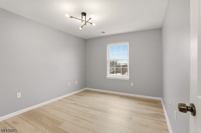 215 Hillside Ave, Newark City, NJ 07108