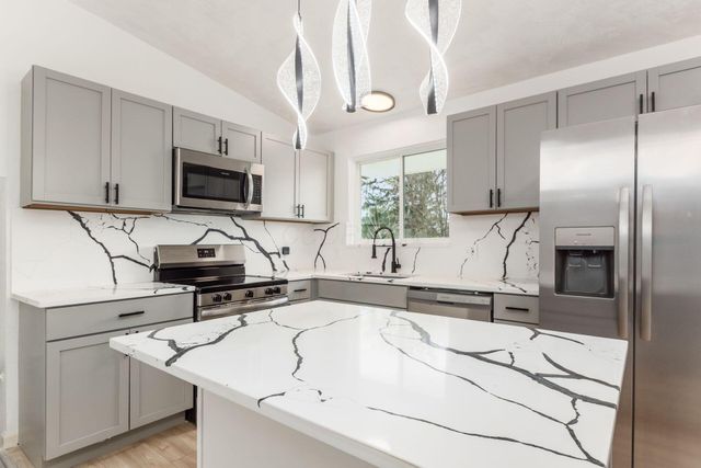 4818 Colonel Perry Drive, Columbus, OH 43229