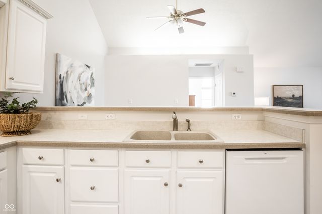 2336 Steeple Chase, Shelbyville, IN 46176