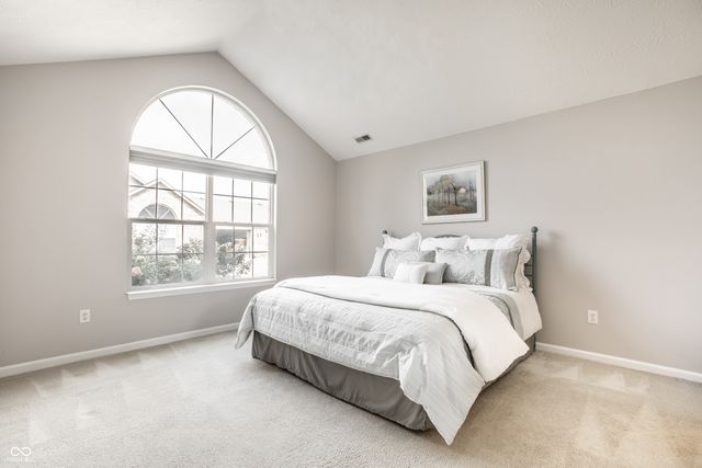 2336 Steeple Chase, Shelbyville, IN 46176